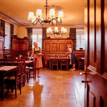 Tauroa Hofwirt Hotel