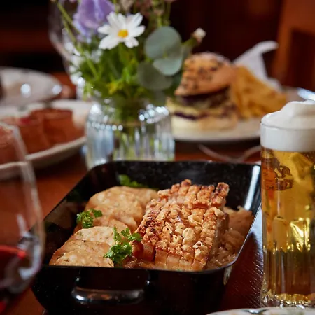 Tauroa Hofwirt 4* Seckau