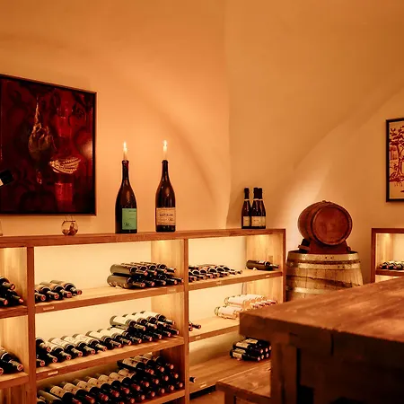 Tauroa Hofwirt Hotel 4*