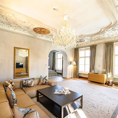 Tauroa Hofwirt فندق