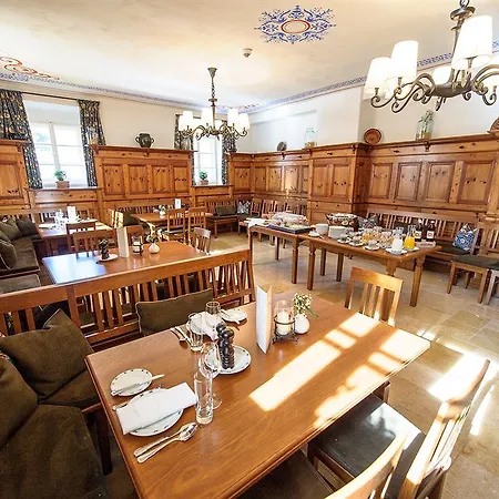 Tauroa Hofwirt Hotel 4*